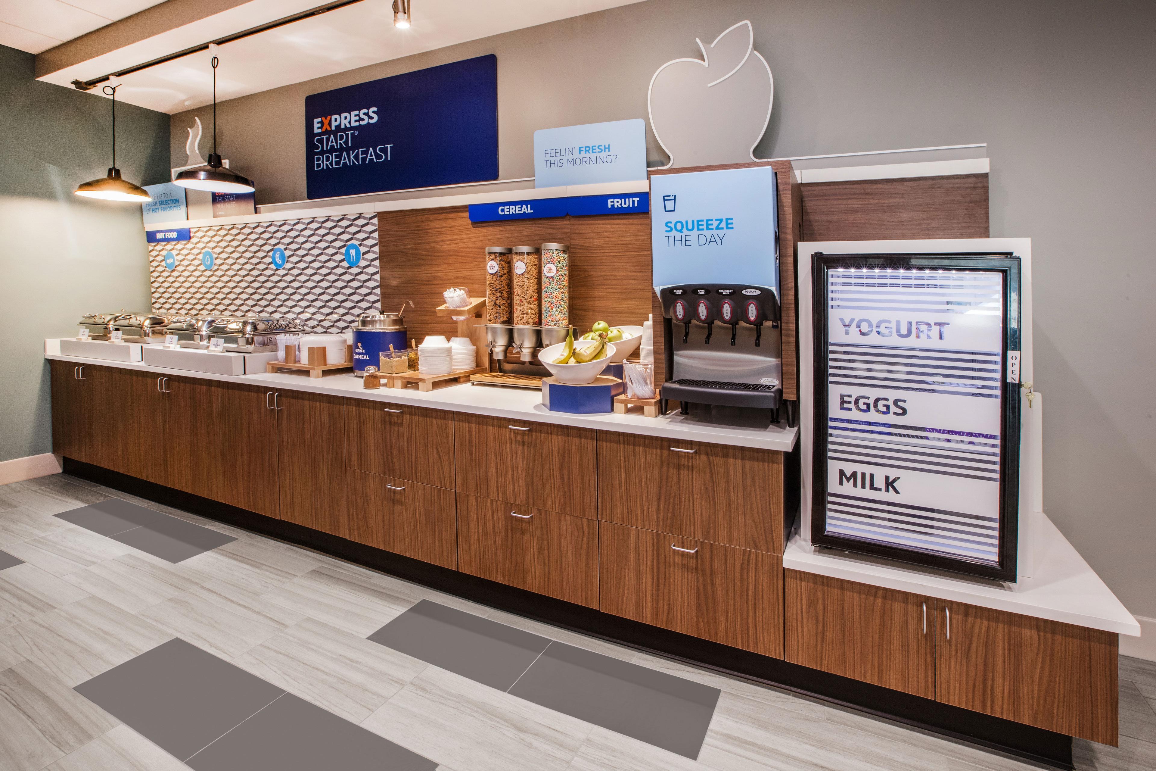 Express Houston Space Center-clear By Ihg Hotel 2*