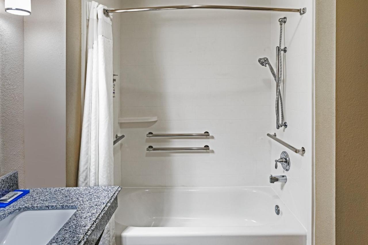 Express Houston Space Center-clear By Ihg Webster