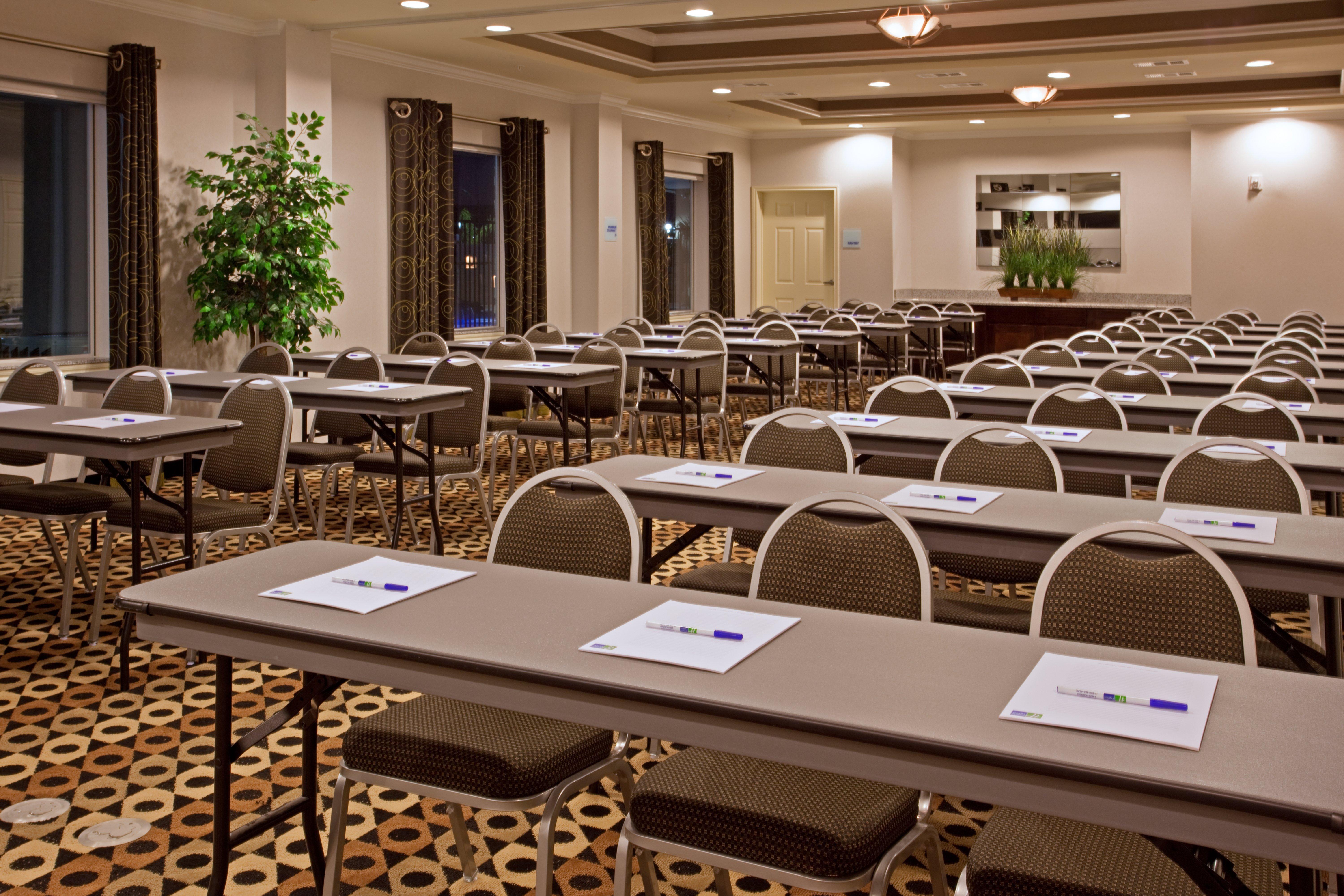 Express Houston Space Center-clear By Ihg