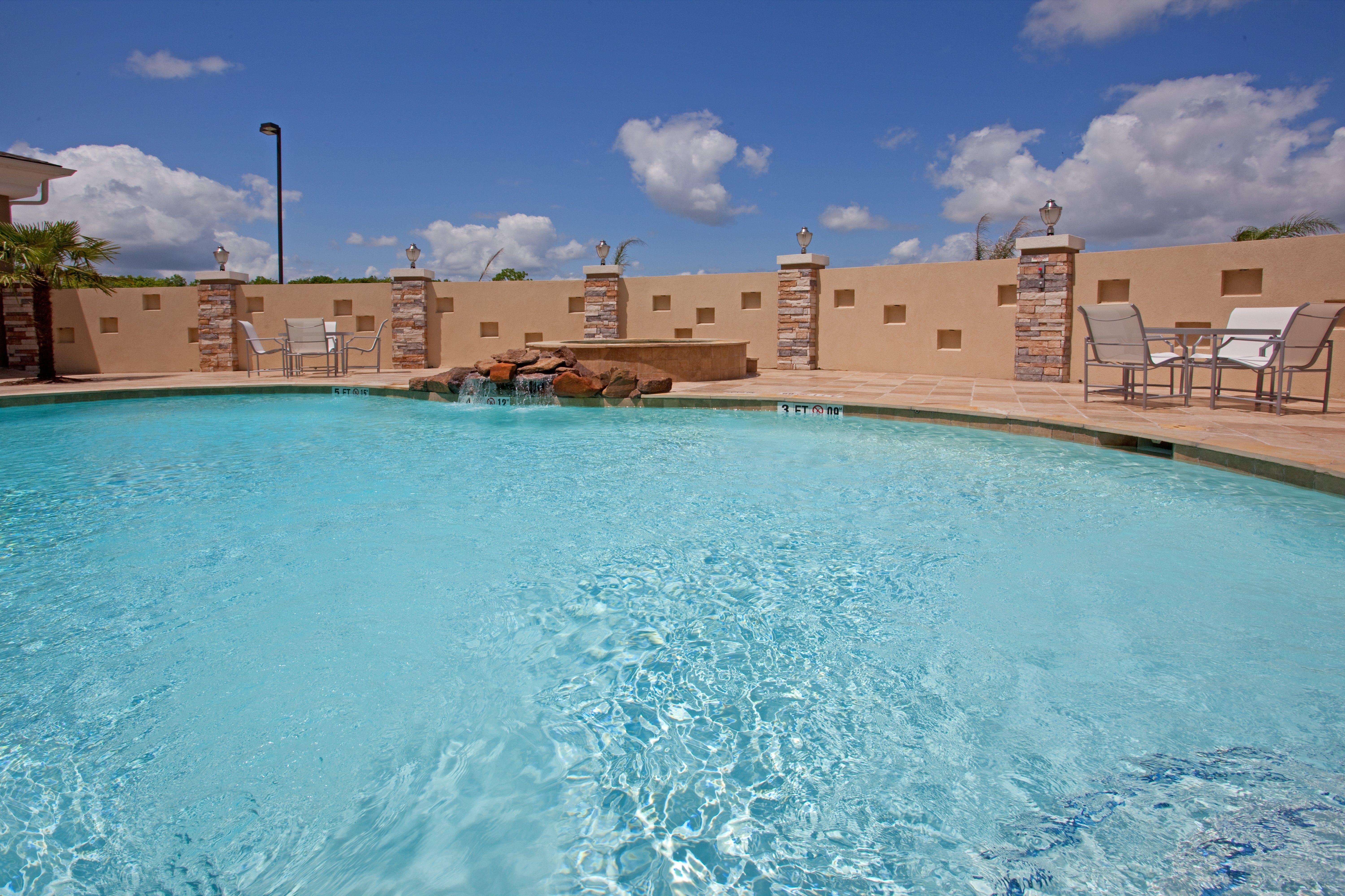 Express Houston Space Center-clear By Ihg Hotel