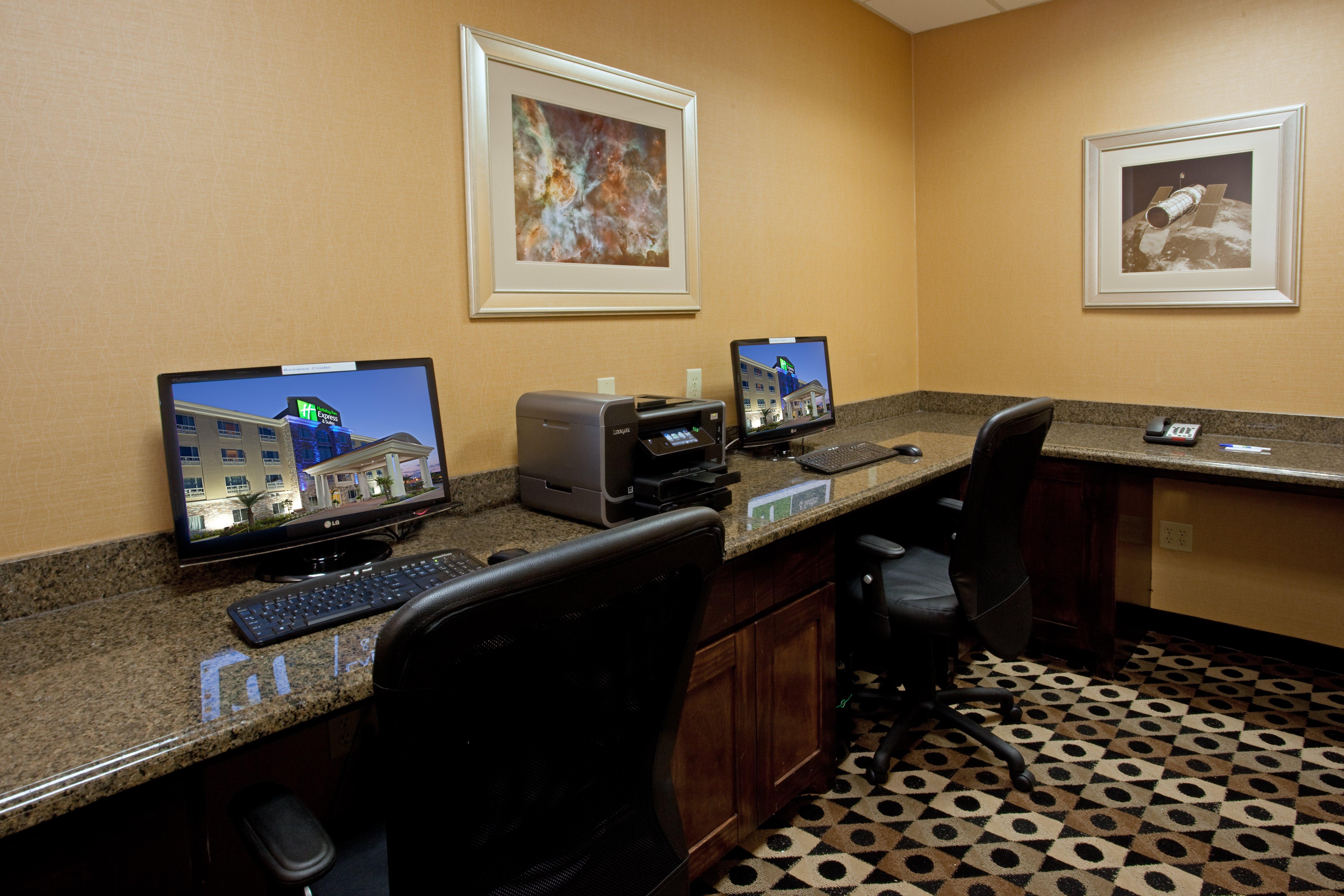 Express Houston Space Center-clear By Ihg 2*