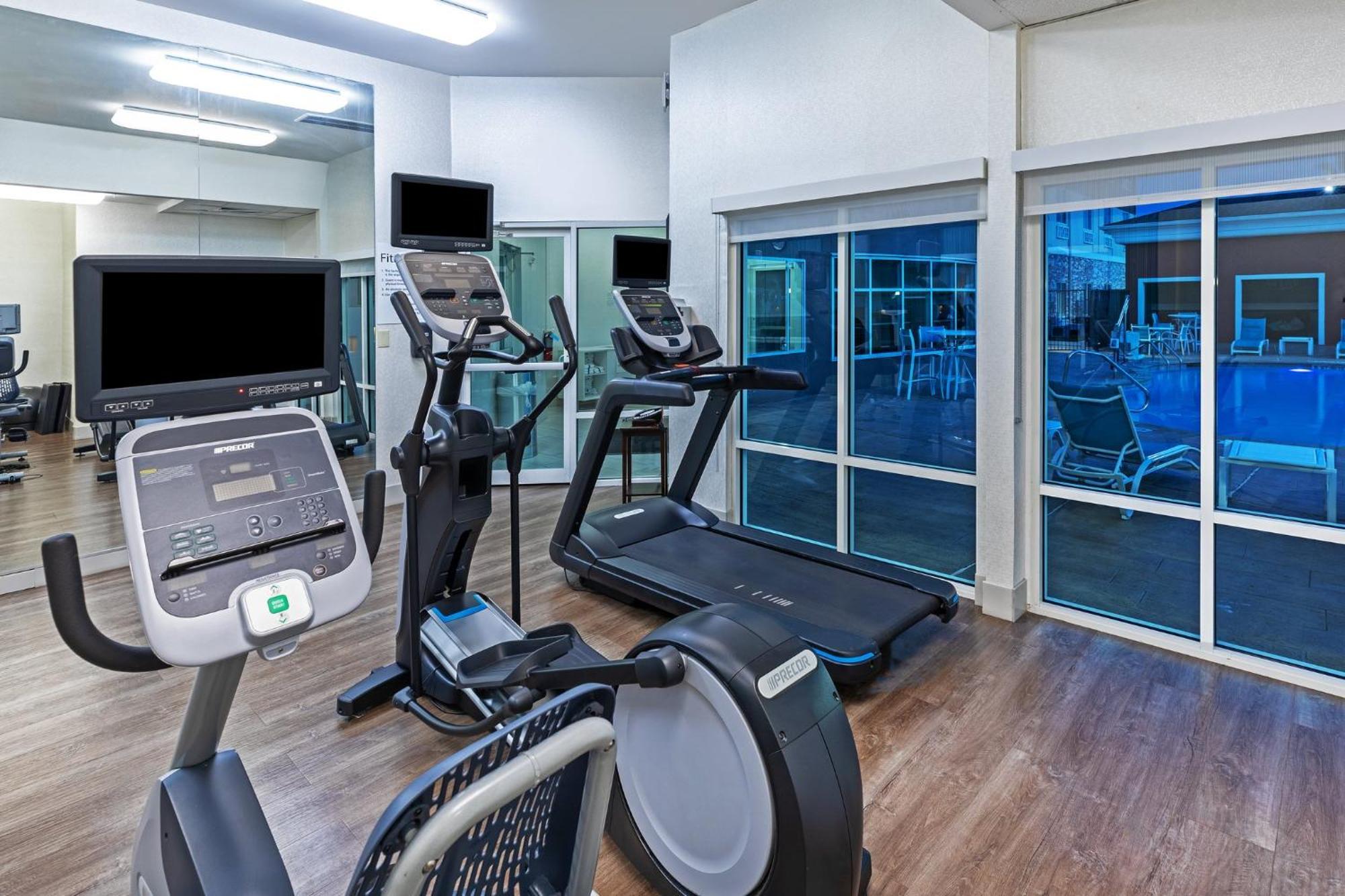 Express Houston Space Center-clear By Ihg Hotel 2*