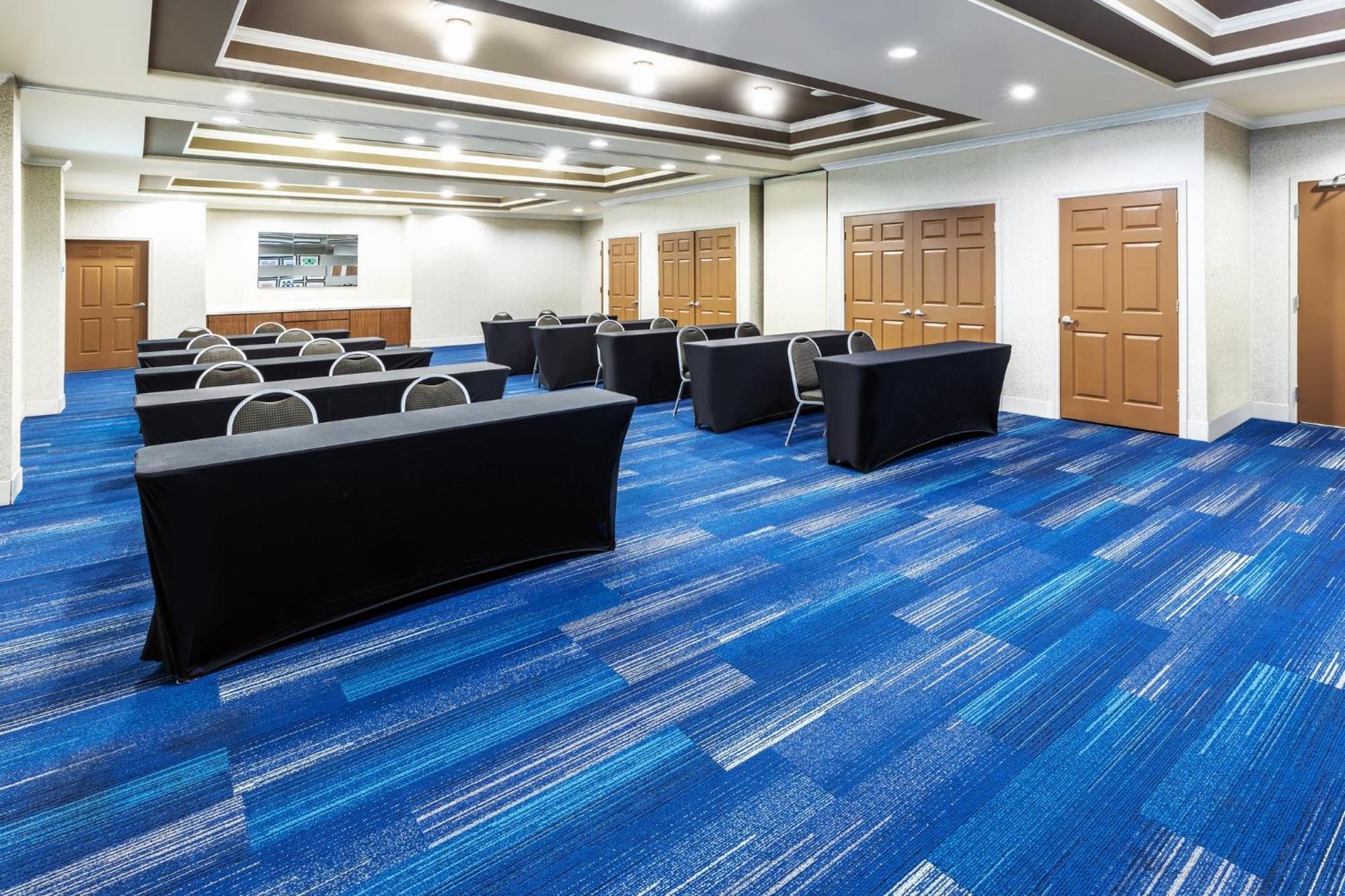 Express Houston Space Center-clear By Ihg Hotel 2*